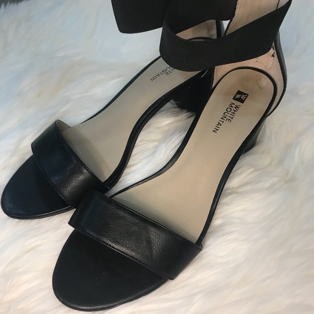 White Mountain size 7.5 Black Strap Heels